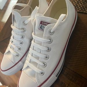 White low top converse